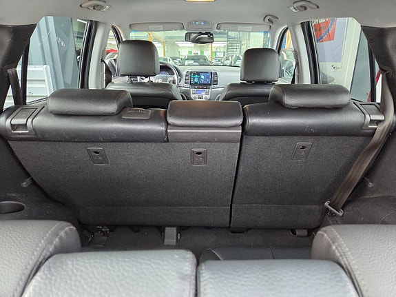 Hyundai Santa Fe 19 of 21