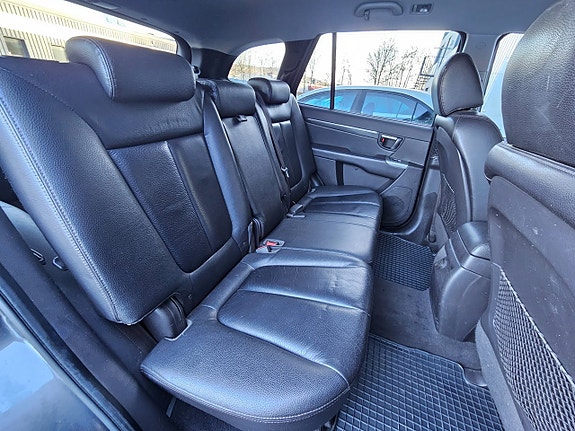 Hyundai Santa Fe 11 of 21