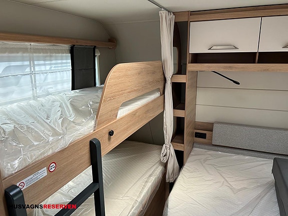 Knaus SÜDWIND BLACK SELECTION 580 UK 16 of 23