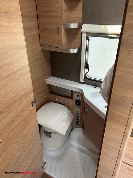 Knaus SÜDWIND BLACK SELECTION 580 UK 19 of 23