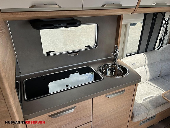 Knaus SÜDWIND BLACK SELECTION 580 UK 21 of 23