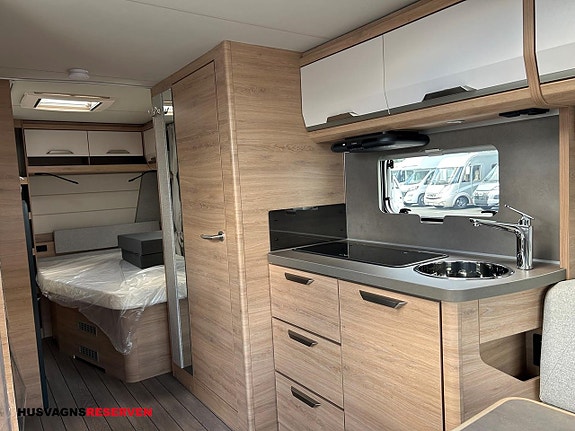 Knaus SÜDWIND BLACK SELECTION 580 UK 12 of 23