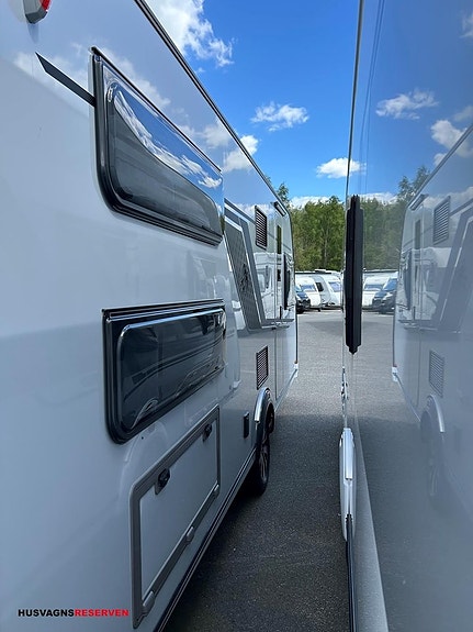 Knaus SÜDWIND BLACK SELECTION 580 UK 4 of 23
