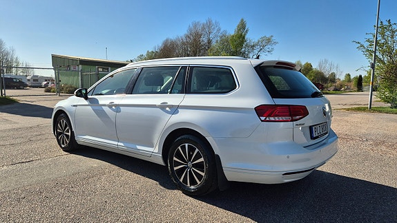 Volkswagen Passat 5 of 5