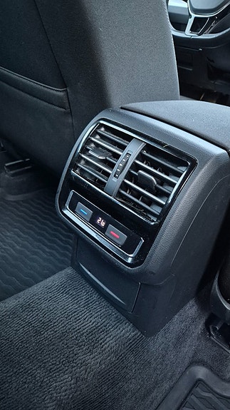 Volkswagen Passat 15 of 21