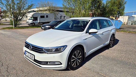 Volkswagen Passat 7 of 21
