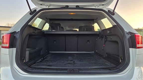Volkswagen Passat 11 of 21
