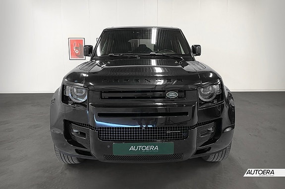 Land Rover Defender 110 5 of 5