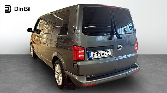 Volkswagen Caravelle 3 of 5