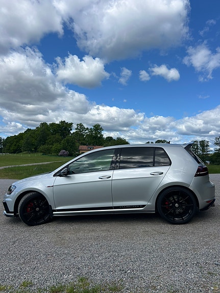 Volkswagen Golf VII 3 of 5