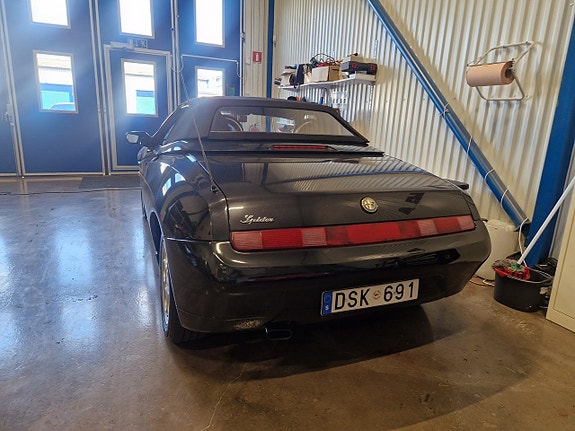 Alfa Romeo Spider 8 of 13