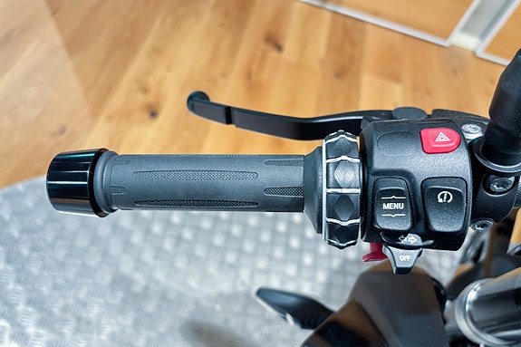 BMW F 900 R |SPARA 7. 845:-|Gearshift assistant Pro|Värmehandtag| 8 of 9