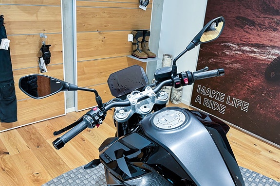 BMW F 900 R |SPARA 7. 845:-|Gearshift assistant Pro|Värmehandtag| 6 of 9