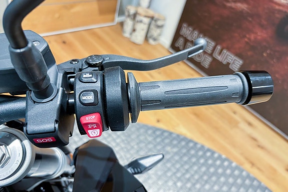 BMW F 900 R |SPARA 7. 845:-|Gearshift assistant Pro|Värmehandtag| 9 of 9