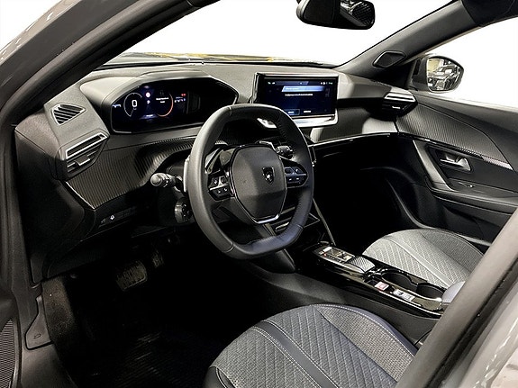 Peugeot 2008 4 of 5