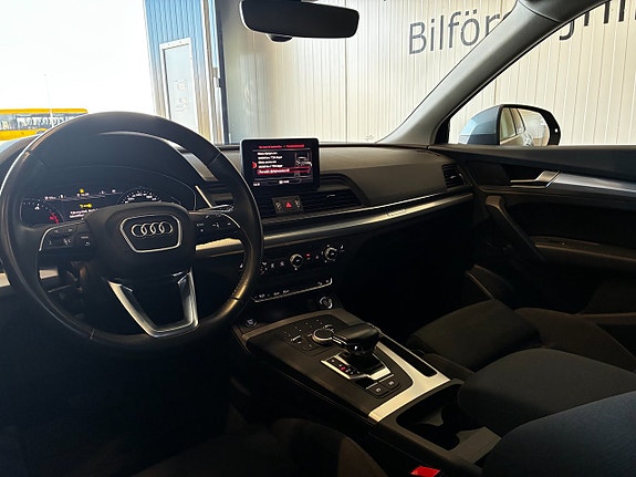 Audi Q5 7 of 14
