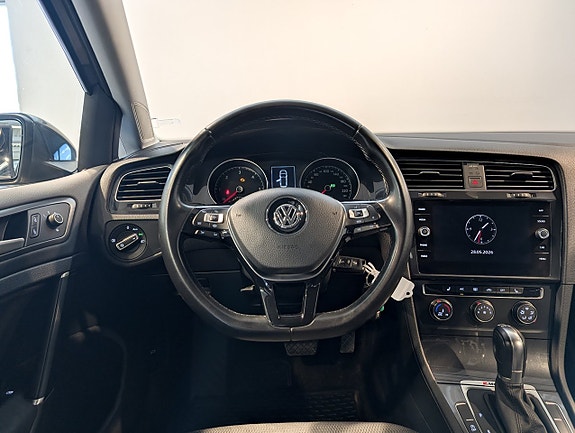 Volkswagen Golf VII 15 of 25
