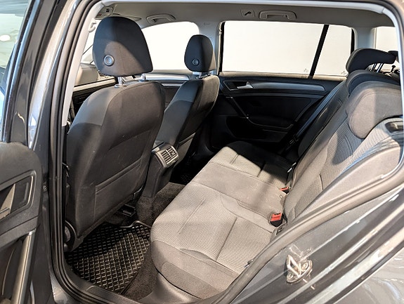 Volkswagen Golf VII 20 of 25