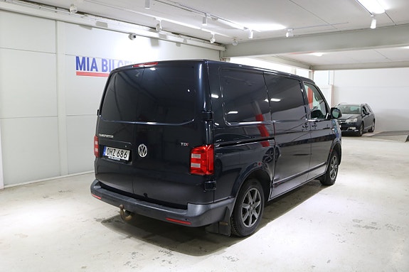 Volkswagen Transporter 4 of 5