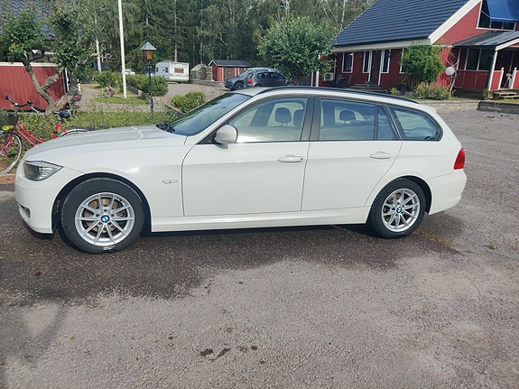 BMW 318i 5 of 5