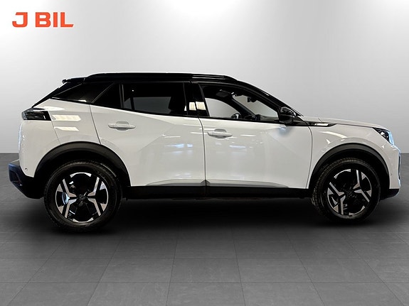 Peugeot 2008 16 of 18