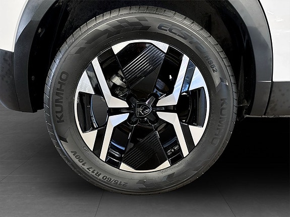 Peugeot 2008 17 of 18