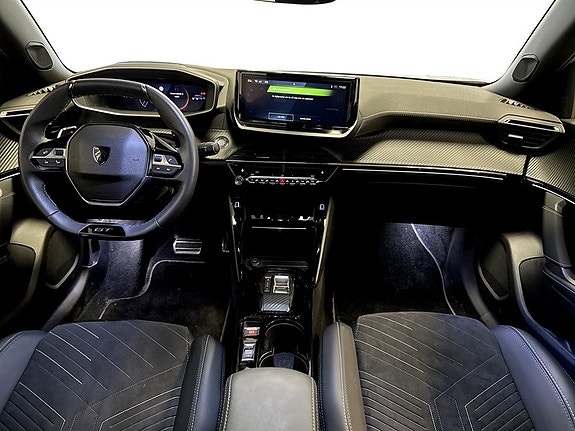 Peugeot 2008 7 of 18