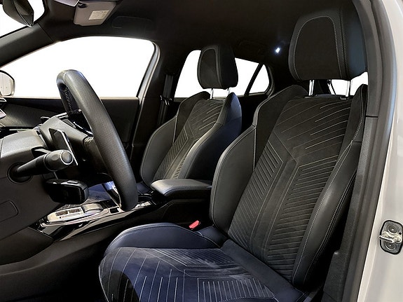Peugeot 2008 4 of 5