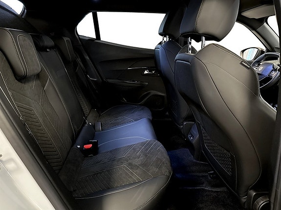 Peugeot 2008 15 of 18