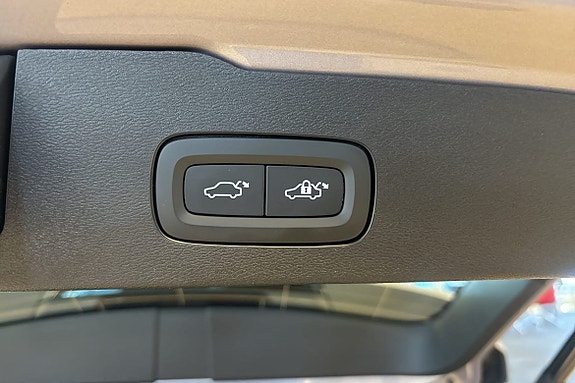 Volvo V60 13 of 28