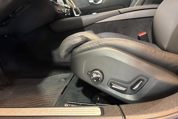 Volvo V60 21 of 28