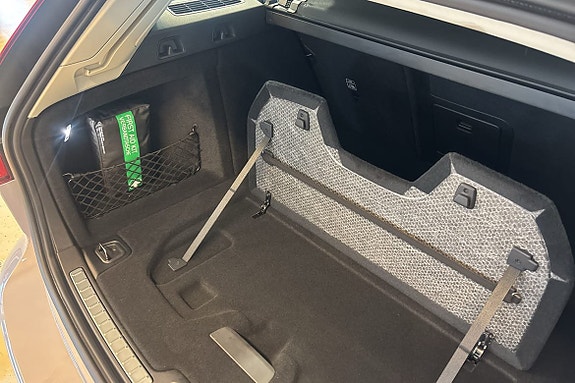 Volvo V60 14 of 28