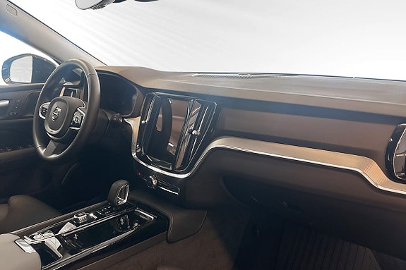 Volvo V60 11 of 28