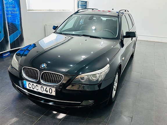 BMW 523i 4 of 5