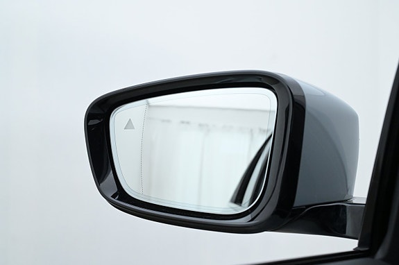 BMW 330e 19 of 27