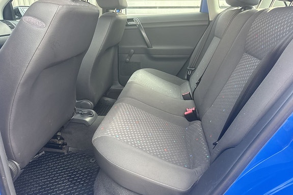 Volkswagen Polo 12 of 19