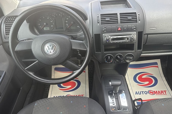Volkswagen Polo 10 of 19