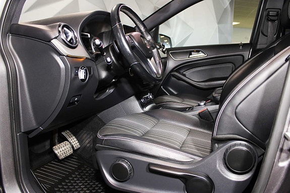 Mercedes-Benz B180 11 of 22