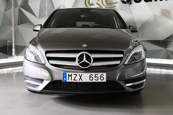 Mercedes-Benz B180 9 of 22