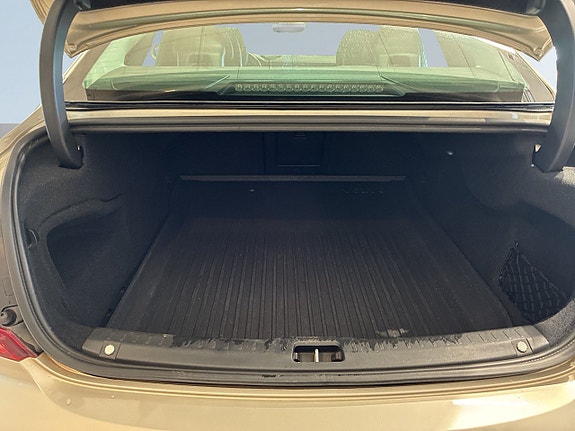 Volvo S90 12 of 18