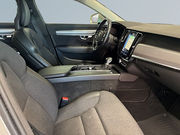 Volvo S90 10 of 18