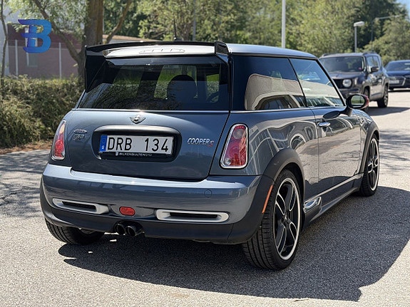 MINI Cooper S 23 of 24