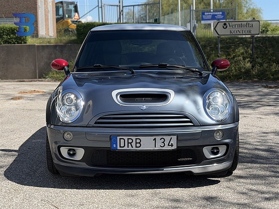 MINI Cooper S 3 of 5