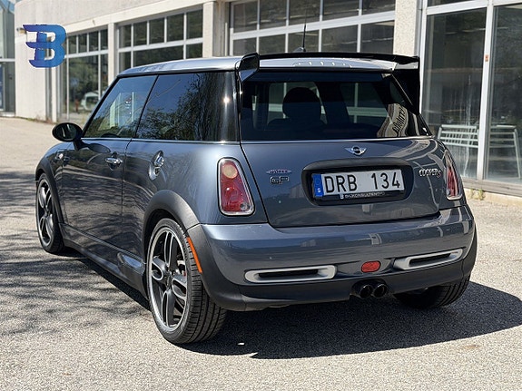 MINI Cooper S 21 of 24