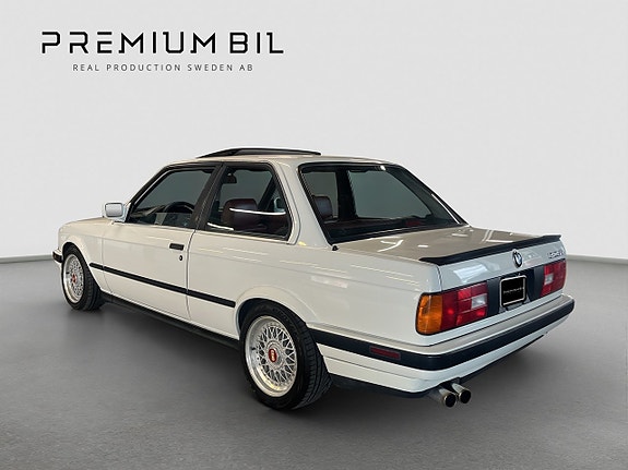 BMW 325i 6 of 21