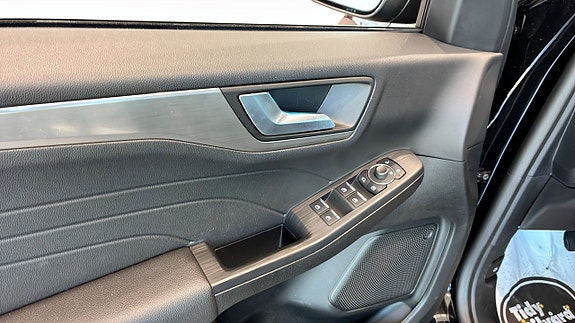 Ford Kuga 11 of 12