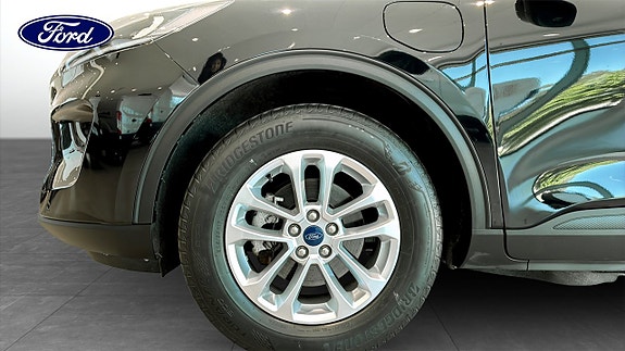 Ford Kuga 9 of 12