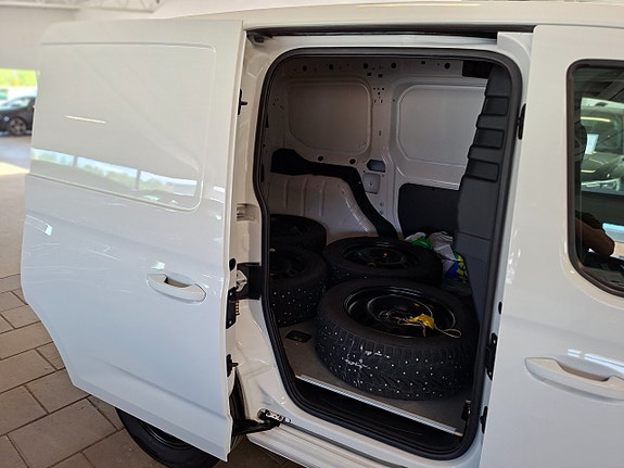 Volkswagen Caddy 9 of 21
