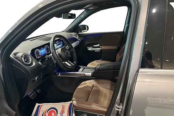 Mercedes-Benz GLB200 8 of 17