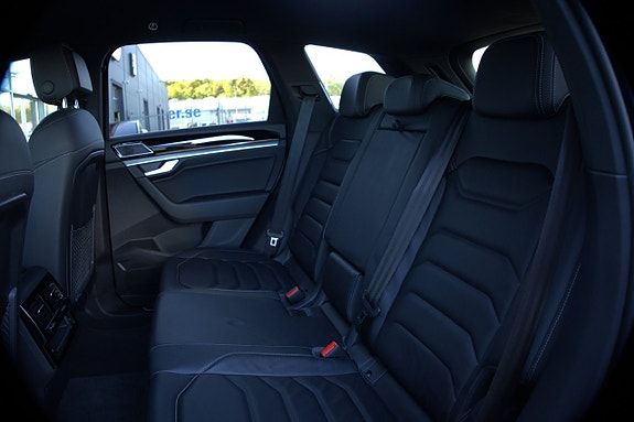 Volkswagen Touareg 22 of 24
